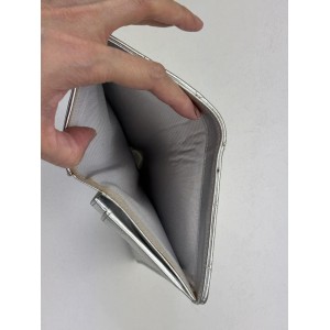 CHANEL A31509 YEN BI-FOLD WALLET